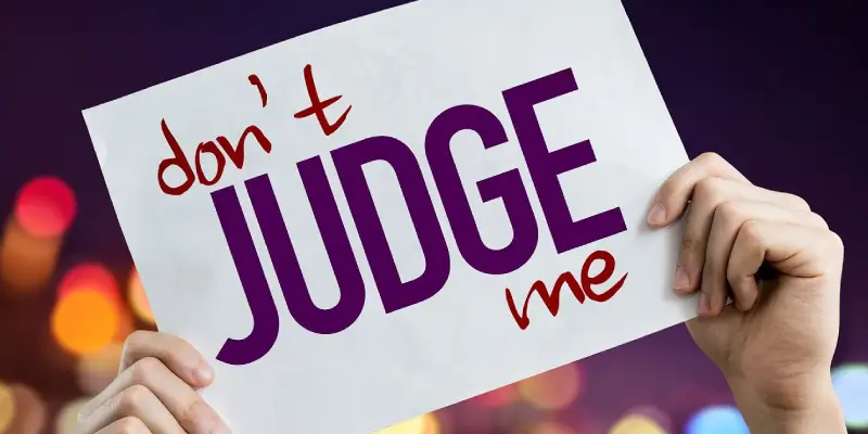 ترس از قضاوت دیگران